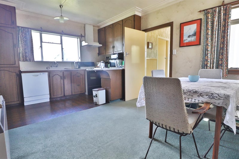 37 York Road, Riversdale, Riversdale - Carousel 2