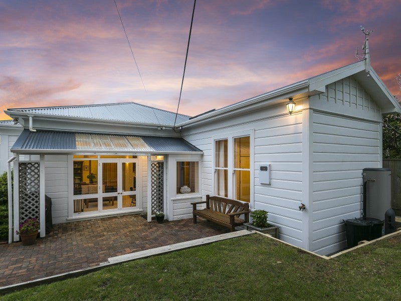 45 Moana Road, Kelburn, Wellington - Carousel 1