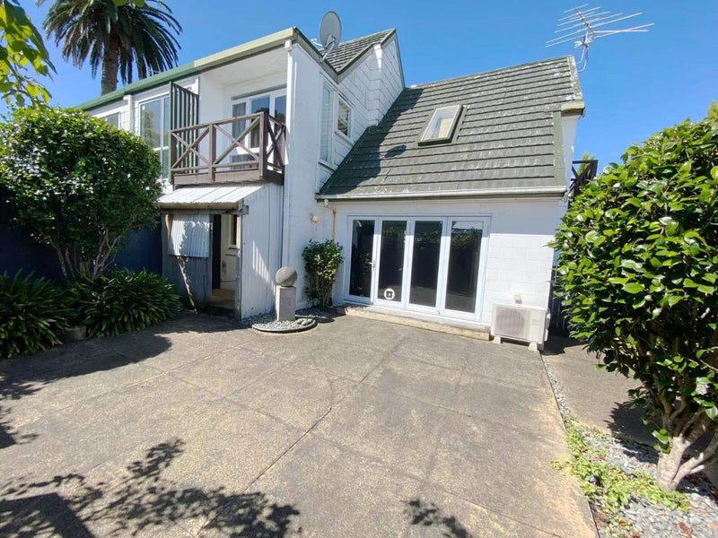 2/91 Campbell Road, One Tree Hill, Auckland - Carousel 1