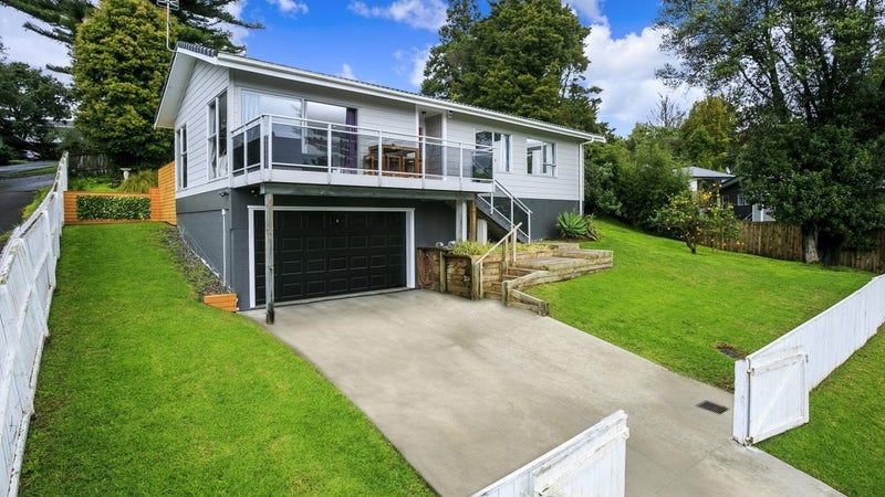 7 Beeche Place, Birkdale, Auckland - Carousel 1