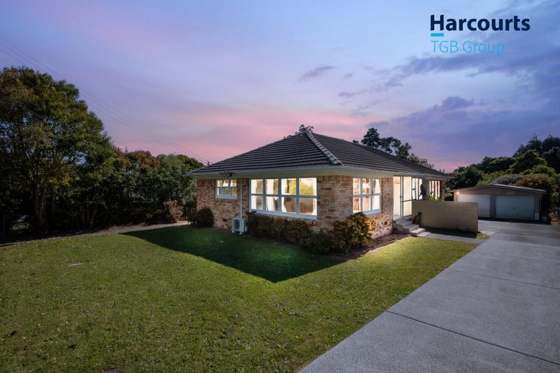 1/32 Kelvyn Grove, Hillpark, Auckland - Carousel 1