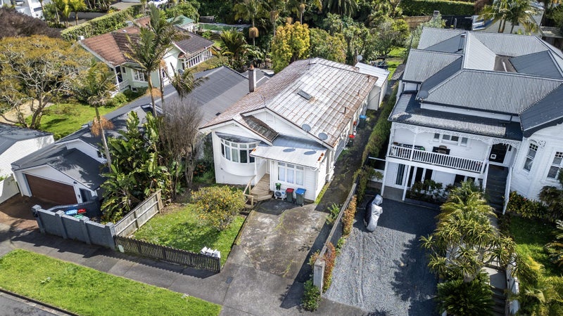 15 West End Road, Herne Bay, Auckland - Carousel 2