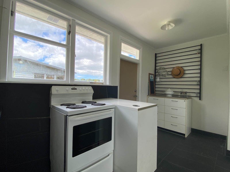 5 Raleigh Place, Otara, Auckland - Carousel 2
