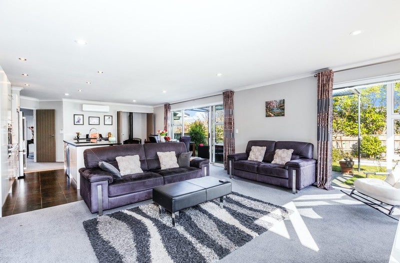 62 Aotea Drive, Aotea, Porirua - Carousel 1