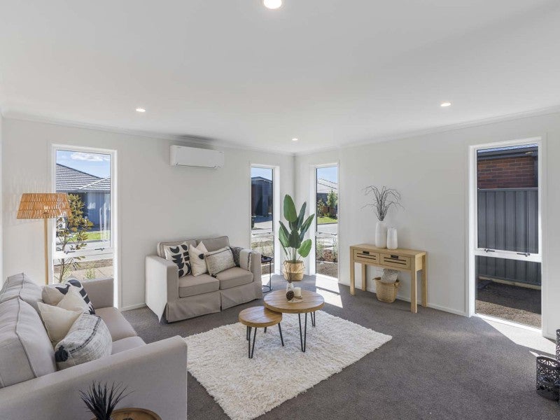 86 Tabraham Crescent, Pyes Pa, Tauranga - Carousel 2