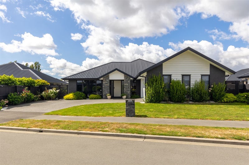 31 Bronco Drive, Aidanfield, Christchurch - Carousel 1