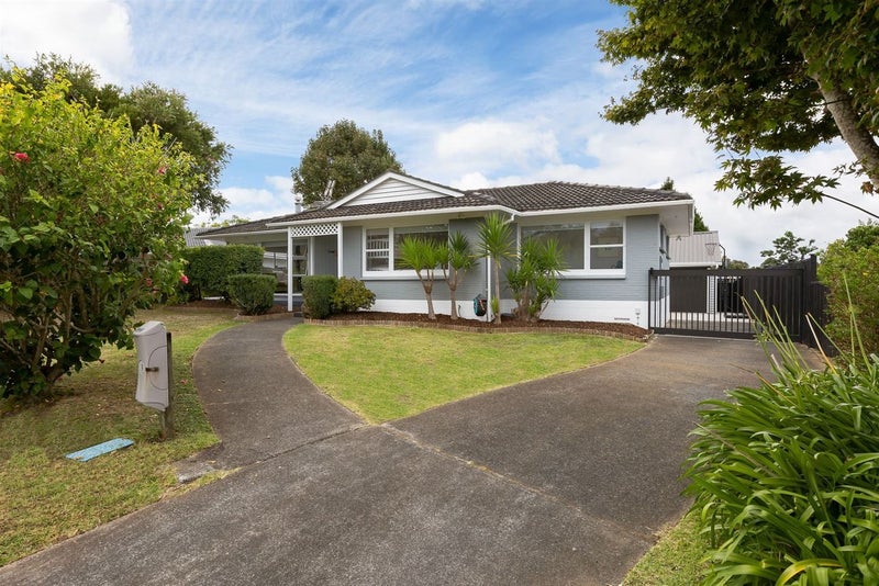 9 Roysfield Lane, Sunnyhills, Auckland - Carousel 1