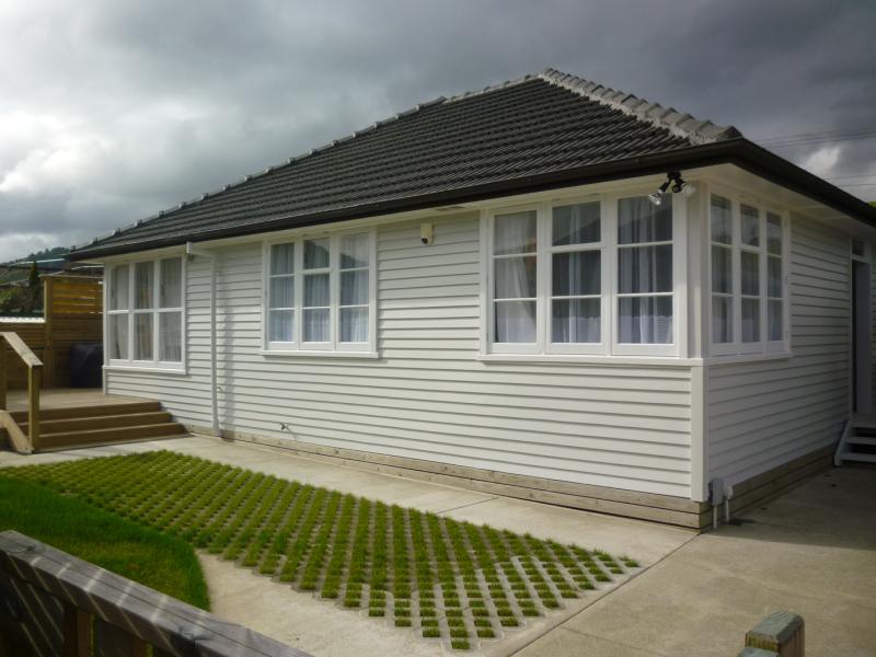 304A Oxford Terrace, Avalon, Lower Hutt - Carousel 1