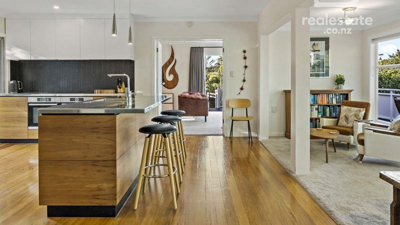 47 Robley Crescent, Glendowie, Auckland - Carousel 1