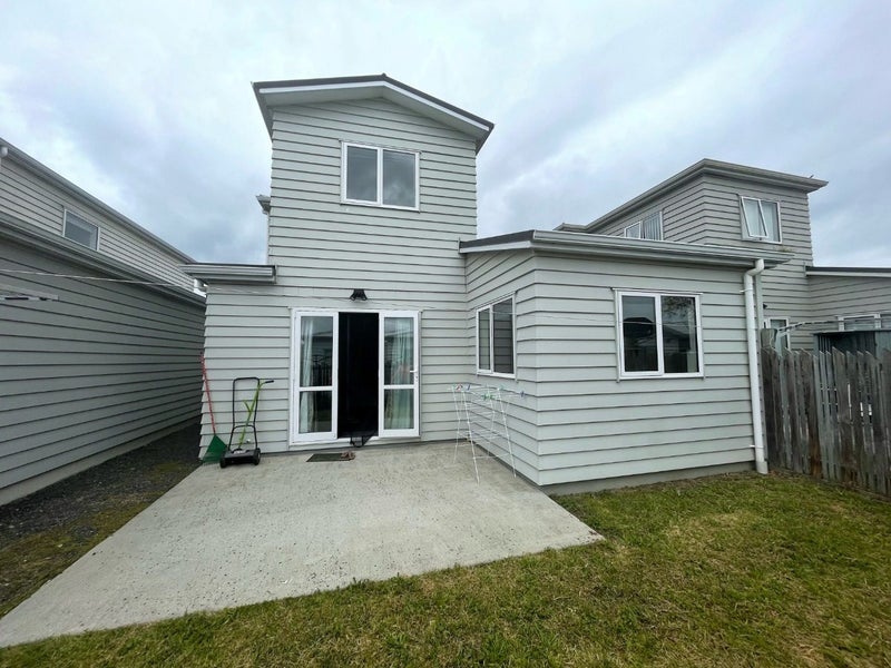 25 Divide Loop, Takanini, Auckland - Carousel 2