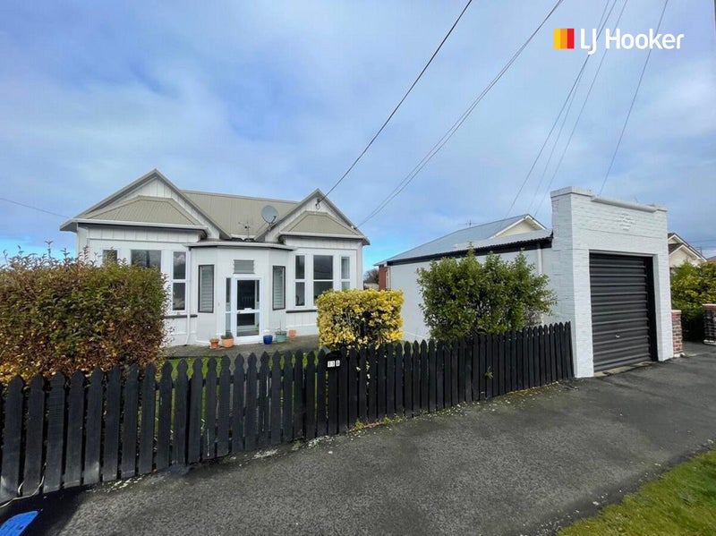 11A Mornington Road, Balaclava, Dunedin - Carousel 1