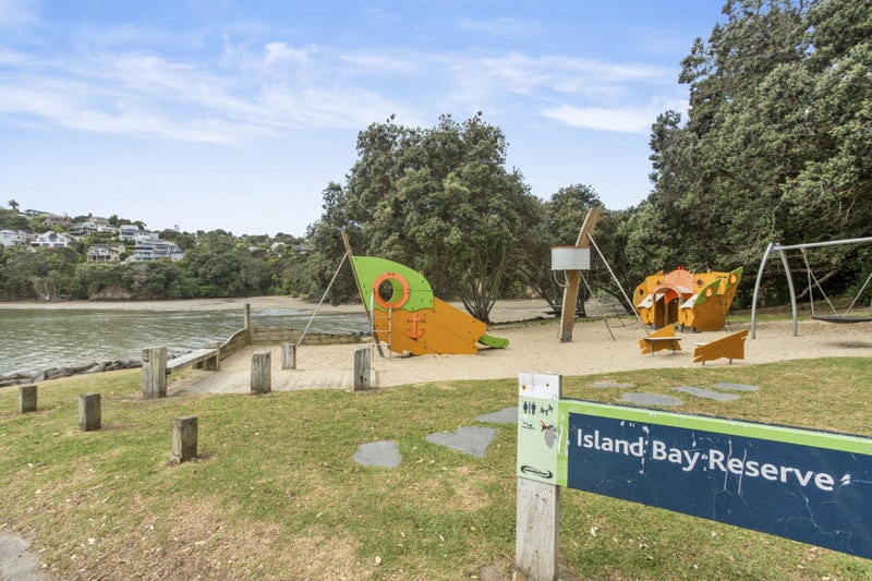2/93 Island Bay Road, Beach Haven, Auckland - Carousel 39