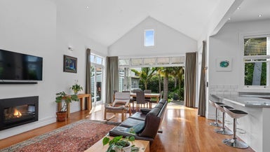 14 Vauxhall Road, Devonport, Auckland - Carousel 1