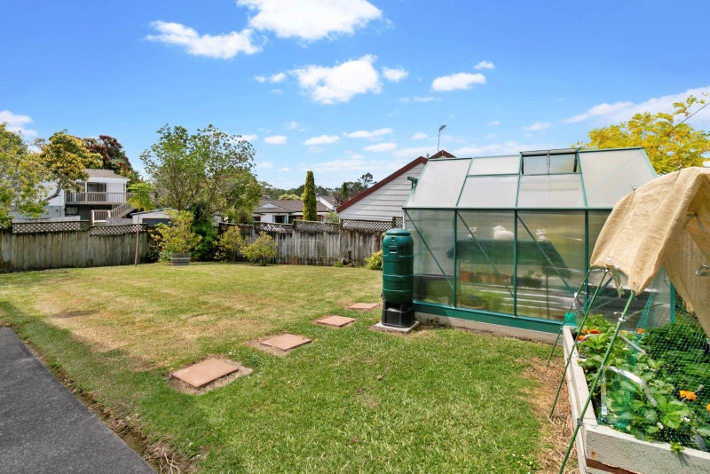 5 Ebony Place, Massey, Auckland - Carousel 2