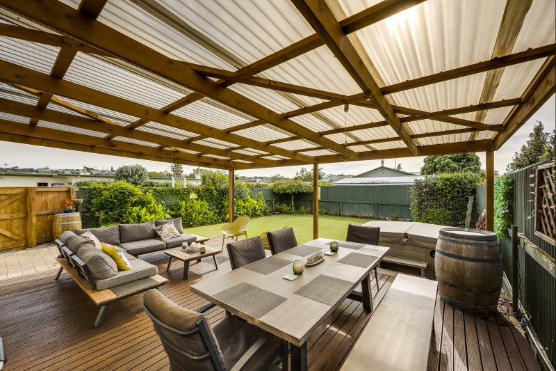 57 Nelson Crescent, Napier South, Napier - Carousel 1