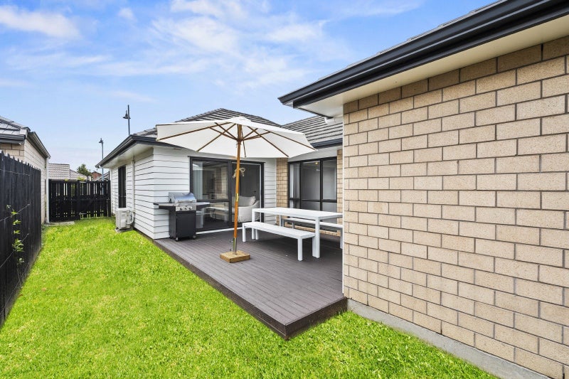 27 Kotuku Crescent, Takanini, Auckland - Carousel 2
