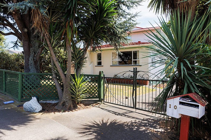 10 Ashford Avenue, Hokowhitu, Palmerston North - Carousel 24