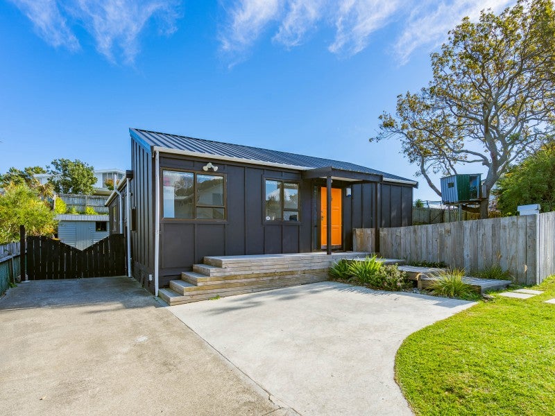 2 Rainbow Court, Raumati South, Paraparaumu - Carousel 1