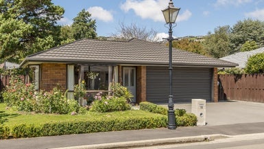 15 Castle Way, Beckenham, Christchurch - Carousel 1