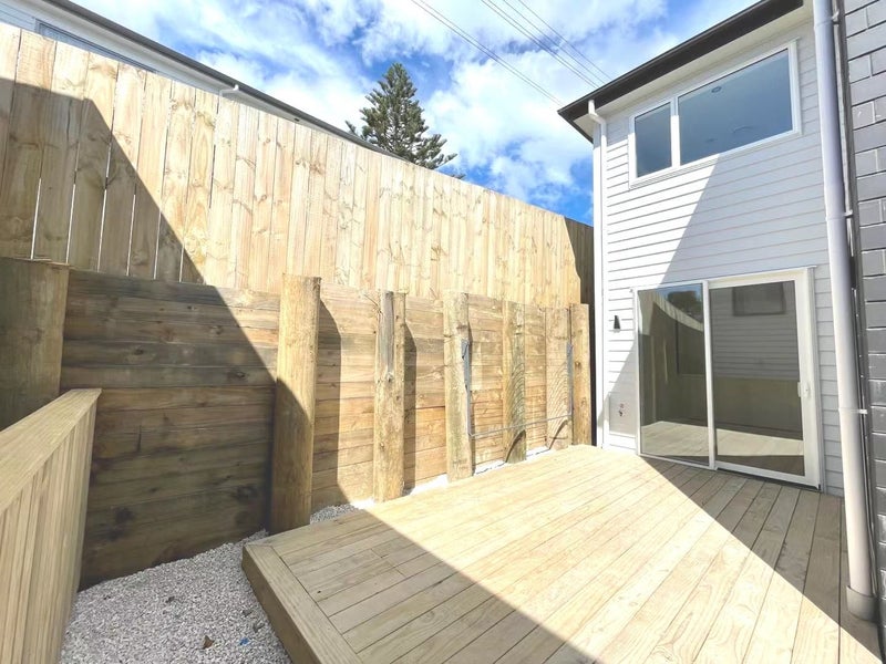 42D Kinross Street, Blockhouse Bay, Auckland - Carousel 2