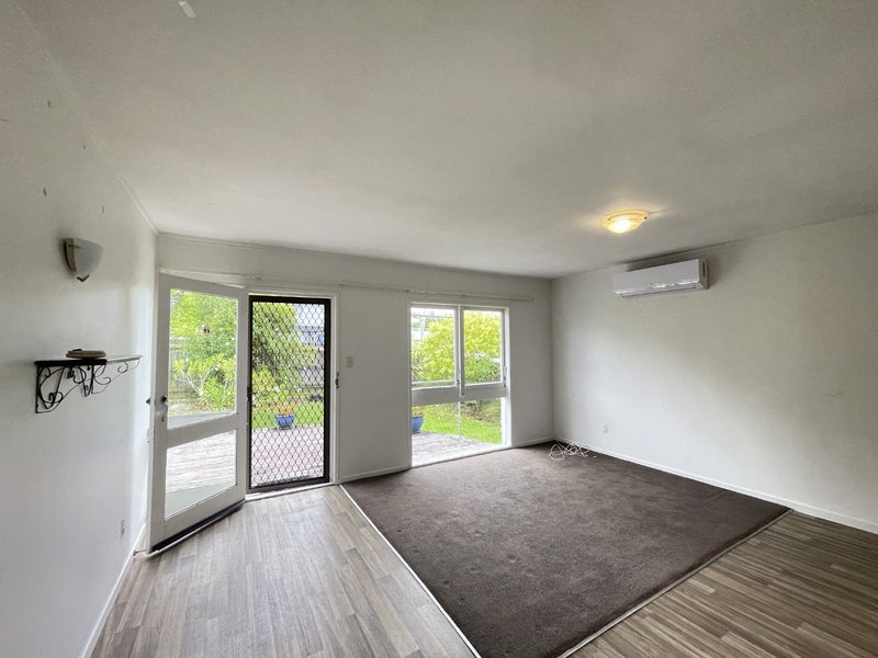 1/37 Ellice Road, Totara Vale, Auckland - Carousel 2