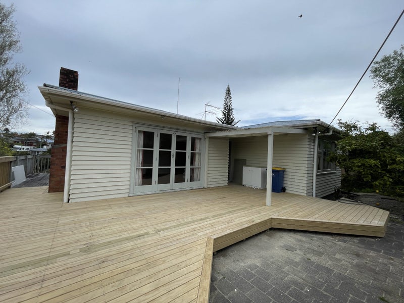 24 Cassino Street, Bayswater, Auckland - Carousel 1