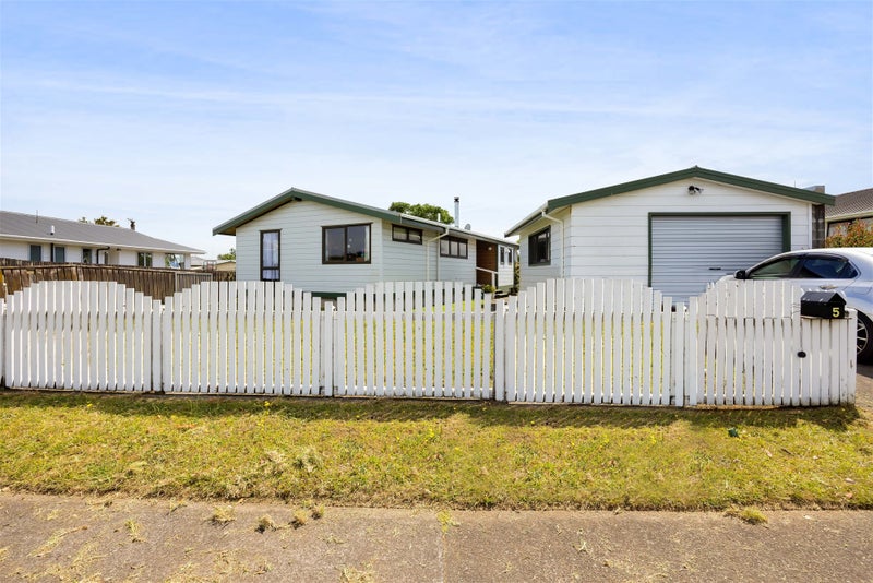 5 Penrod Drive, Bell Block, New Plymouth - Carousel 1