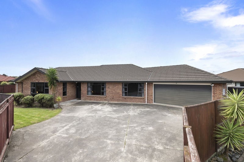 22 Cleveland Heights, Kelvin Grove, Palmerston North - Carousel 1