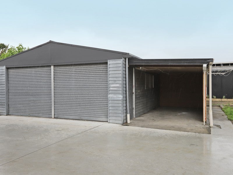 1011 Willowpark Road North, Mayfair, Hastings - Carousel 13