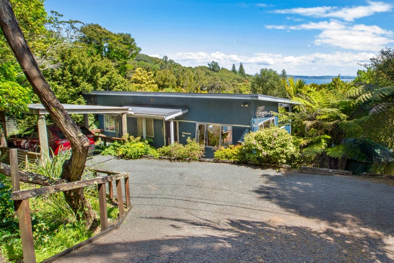 59 Fairview Crescent, Omiha, Waiheke Island - Carousel 1