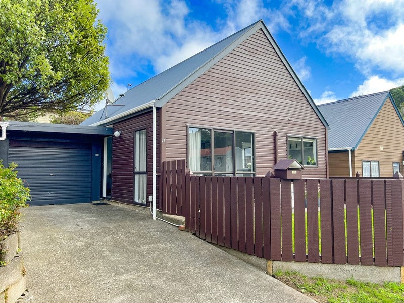 2C Black Rock Road, Newlands, Wellington - Carousel 1