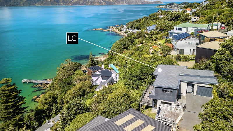 67 Pretoria Road, Karaka Bays, Wellington - Carousel 2