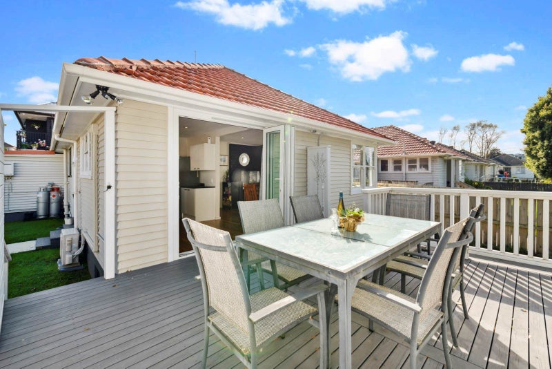 63 Elstree Avenue, Glen Innes, Auckland - Carousel 1