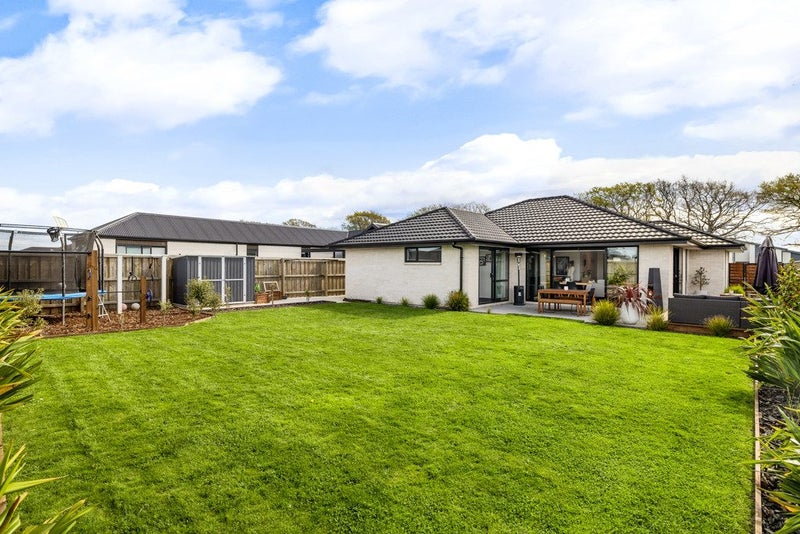16 Crossley Avenue, Woodend, Woodend - Carousel 2