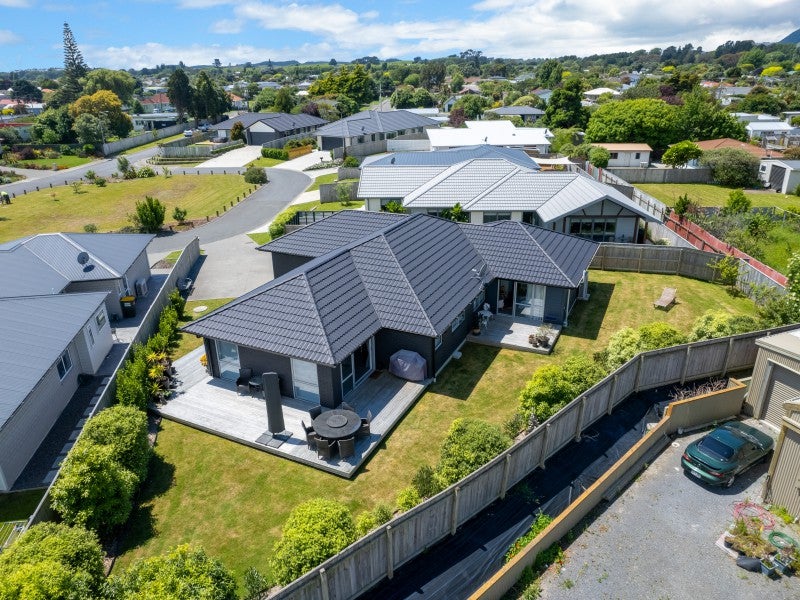 11 Gardner Place, Otaki - Carousel 2