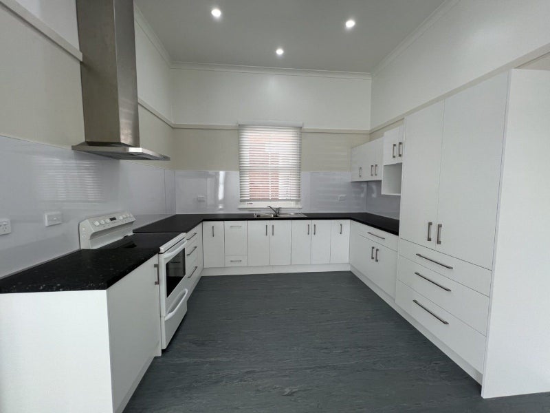 27 Andrew Young Street, Palmerston North, Palmerston North - Carousel 2