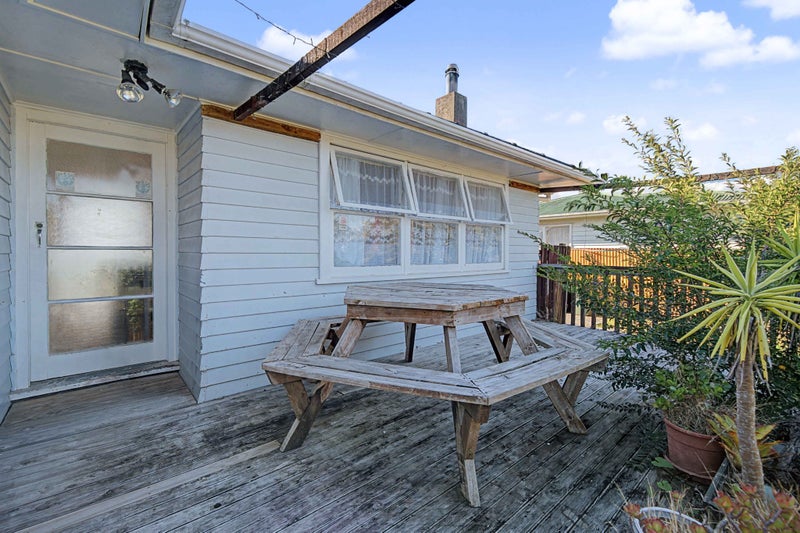 31 Haddon Street, Mangere East, Auckland - Carousel 2