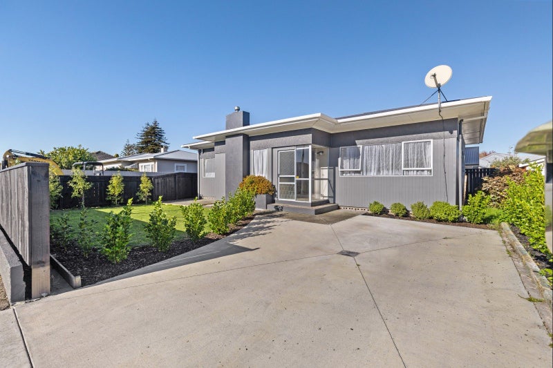 8 Glasgow Street, Takaro, Palmerston North - Carousel 1