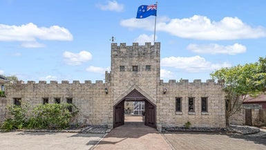 25 Prince Regent Drive, Half Moon Bay, Auckland - Carousel 1