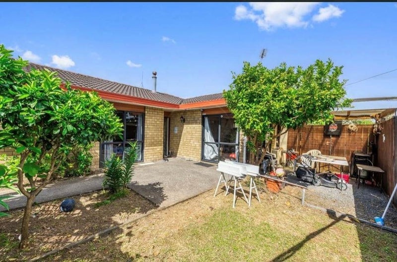 32 Trimdon Street, Randwick Park, Auckland - Carousel 2