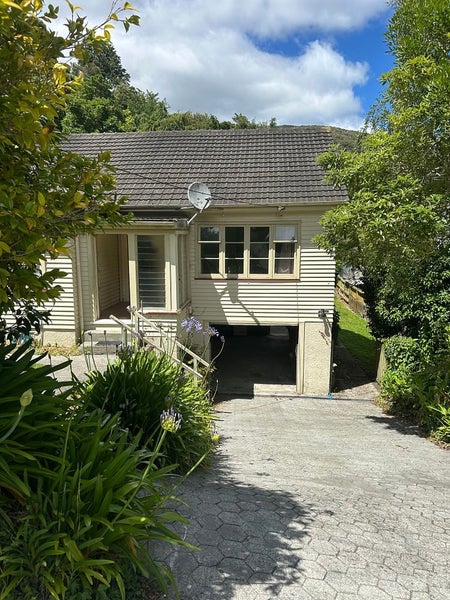 16 Woodvale Grove, Fairfield, Lower Hutt - Carousel 18