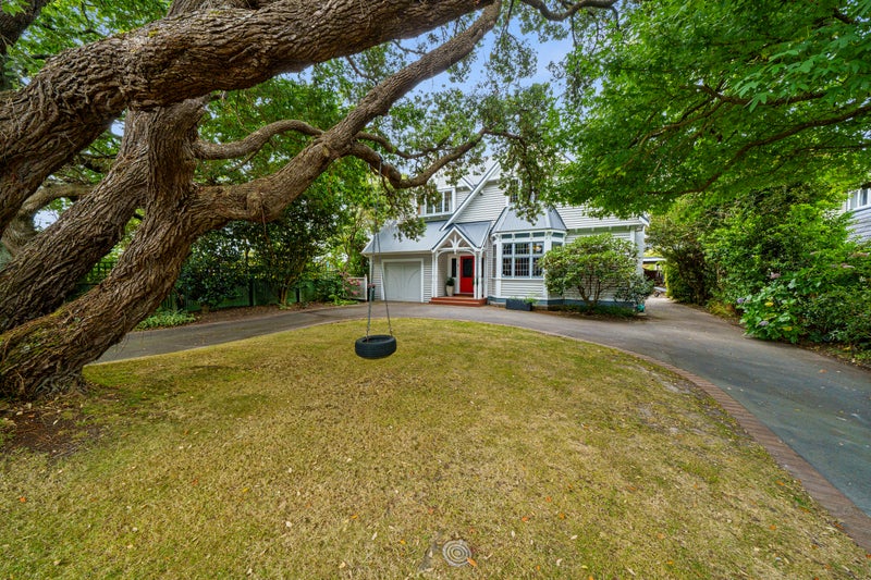 1 Glen Iris Grove, Woburn, Lower Hutt - Carousel 2