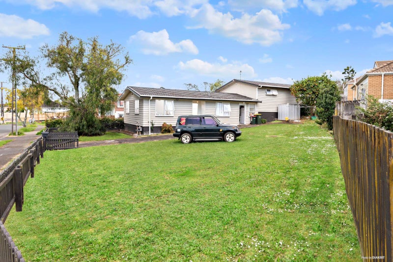 3 Plumley Crescent, Mangere, Auckland - Carousel 2