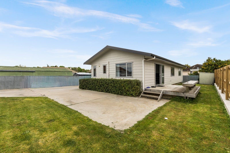 1033A Hood Street, Mayfair, Hastings - Carousel 1