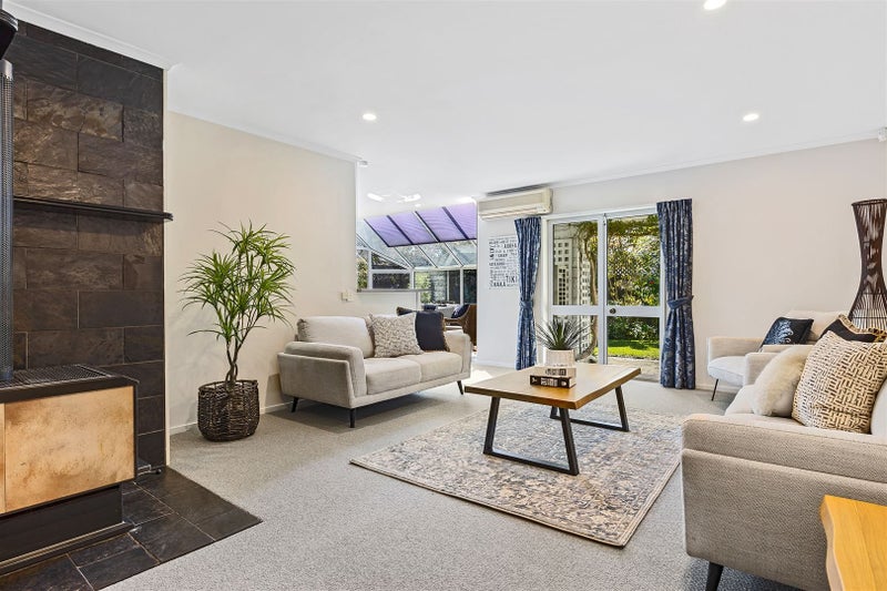 9 Pentonville Close, Westmorland, Christchurch - Carousel 2