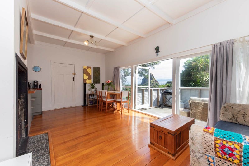 15 Glenesk Road, New Lynn - Carousel 2