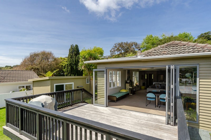 14 Collier Avenue, Karori, Wellington - Carousel 1