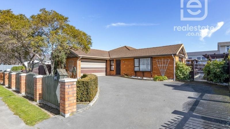 95 Momorangi Crescent, Redwood, Christchurch - Carousel 1