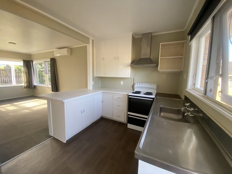 11A Helena Road, Hillcrest, Hamilton - Carousel 2