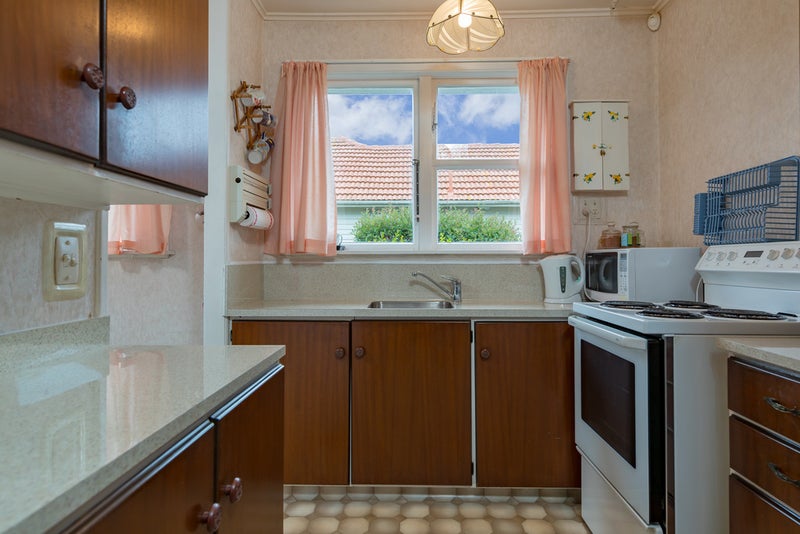 18 Argyle Grove, Trentham, Upper Hutt - Carousel 18